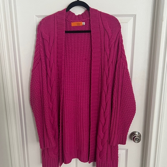 One A Sweaters - One A Cable Knit Open-Front Cardigan - Fuchsia